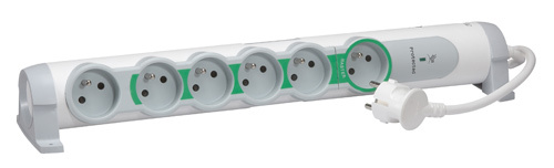 PRZEDŁUŻACZ Z OCHRONĄ PRZECIWPRZEPIĘCIOWĄ Z GNIAZDO MASTER 6X2+Z 1.5 M - 50087 - LEGRAND
