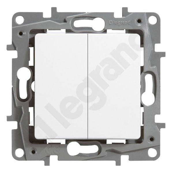 ŁĄCZNIK ŚWIECZNIKOWY 10AX BIAŁY NILOE2 - 764505 - LEGRAND