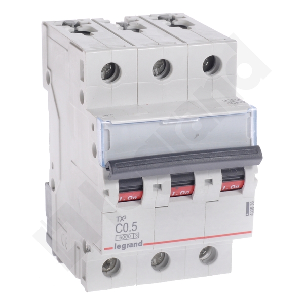 WYŁĄCZNIK NADPRĄDOWY C 0,5A 3 POLOWY CHARAKTERYSTYKA C S303 - 403536 - LEGRAND