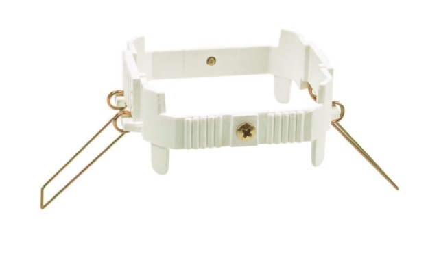 ADAPTER DO MONTAŻU W SUFICIE PODWIESZANYM CZUJKI RUCHU PIR SWISS GARDE (KLIPS SPĘŻYNOWY) - 25410 - ZUBLIN - CZUJNIKI RUCHU