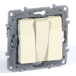 ŁĄCZNIK POTRÓJNY 10AX KREMOWY NILOE2 - 764603 - LEGRAND