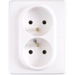 GNIAZDO PODWÓJNE Z UZIEMIENIEM 2X2P+1 16A IP20 BIAŁE CARIVA - 773618 - LEGRAND
