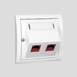GNIAZDO KOMPUTEROWE RJ45 PODWÓJNE SKOŚNE Z POLEM OPISOWYM 5KAT BIAŁE SIMON CLASSIC - M52S/11 - KONTAKT SIMON